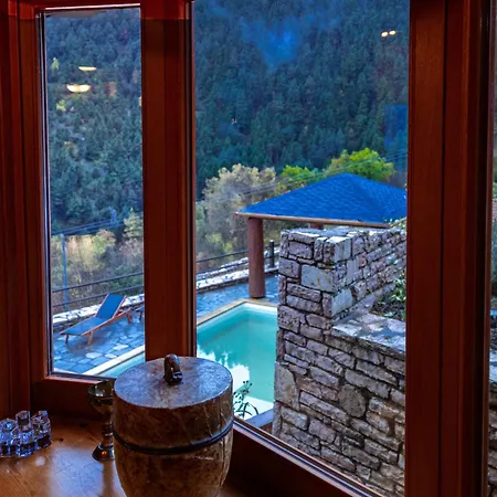 Chalet Mythica Karpenísion